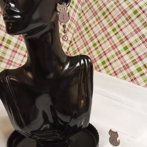 Home Made Handmade Wood & Metal Cat Gray & Yellow Button Earrings #44 - Picture 7 of 10